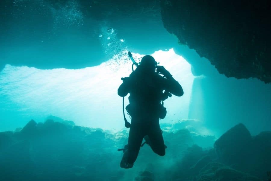 cavern diver