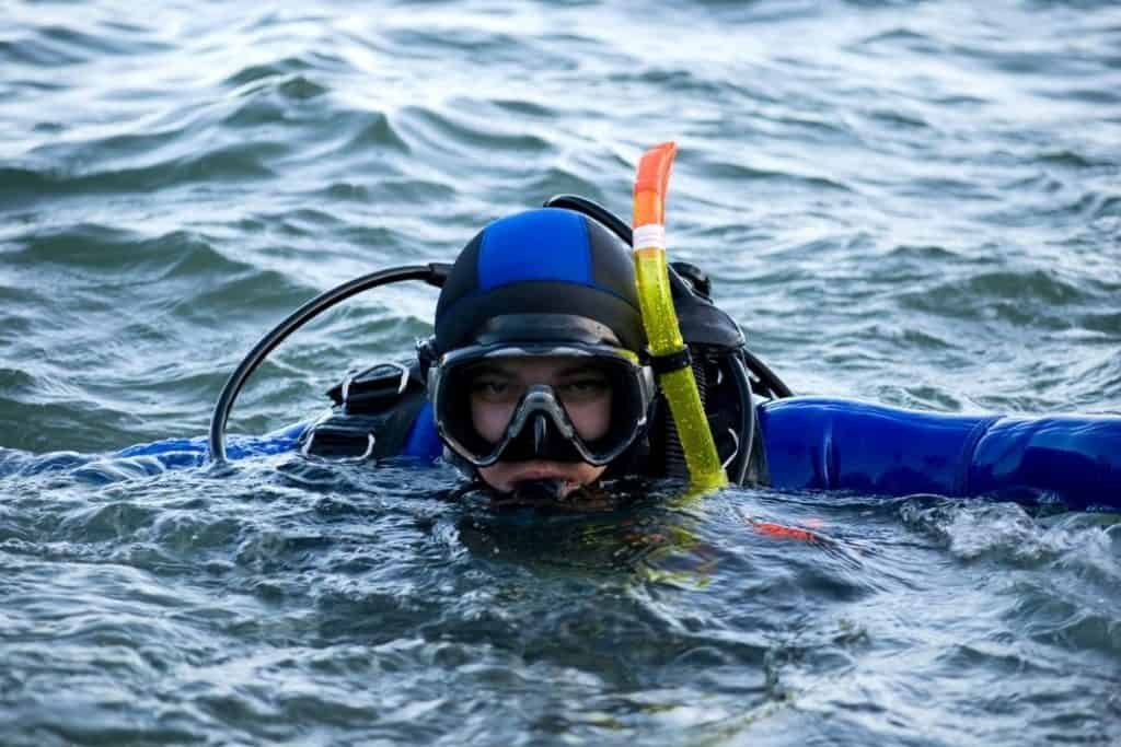 diver entering cold water