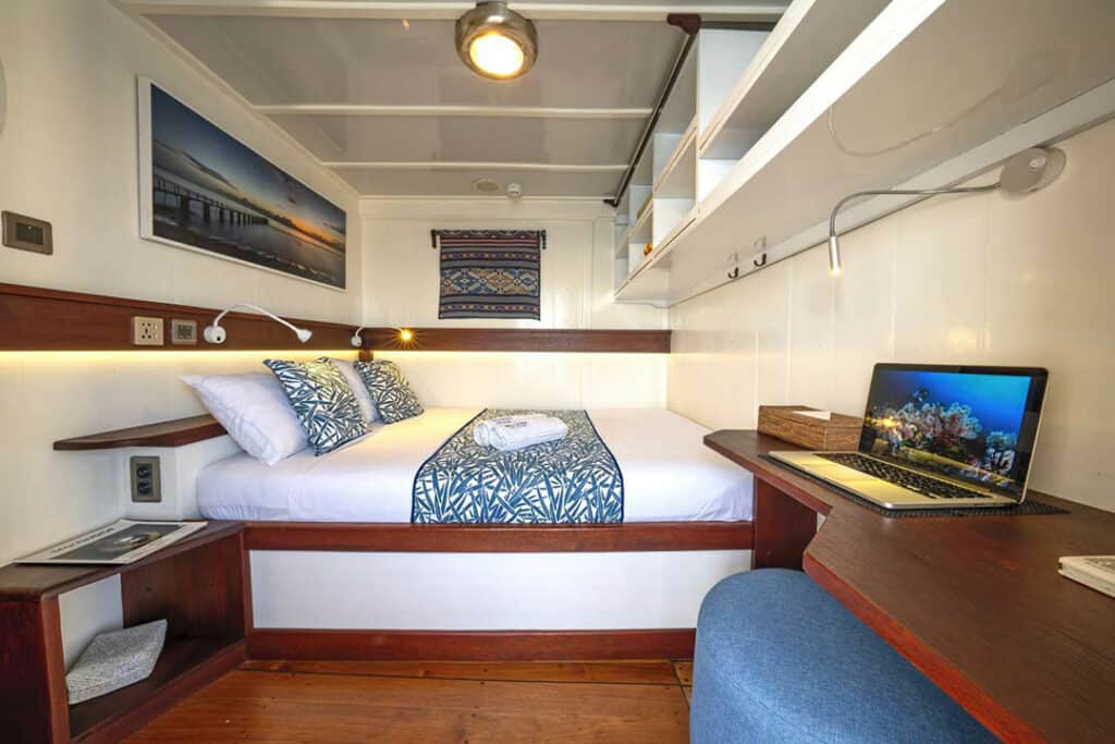 diving cruise cabin