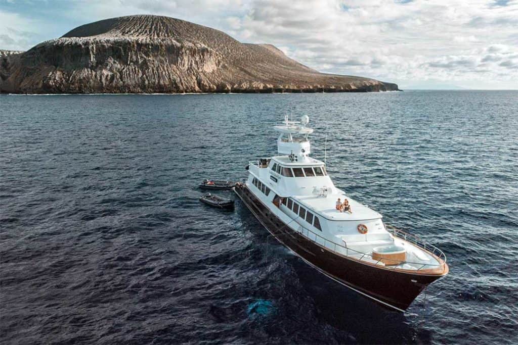 nautilus galant lady scuba diving liveaboard boat in mexico