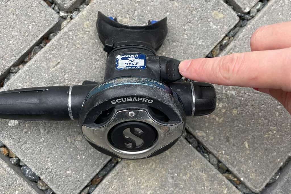 viva switch on a scuba regulator